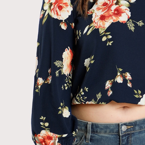 Plus Size Tiffany Floral Top - Picture 4 of 5
